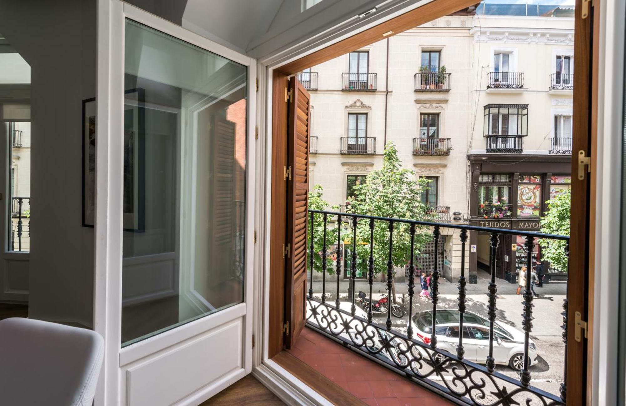 Atocha Corner - Barrio De Las Letras Madrid Exterior photo